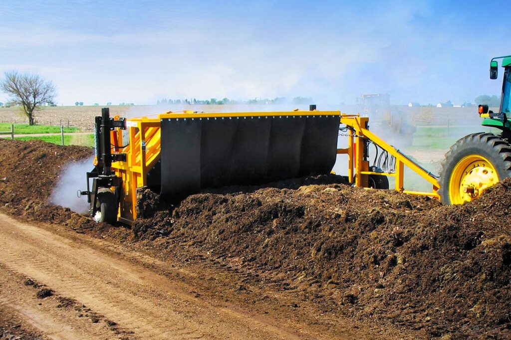 Překopávač kompostu Vermeer CT612