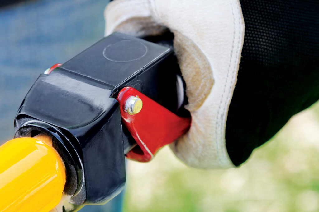 Ruční rýhovač Vermeer RTX130