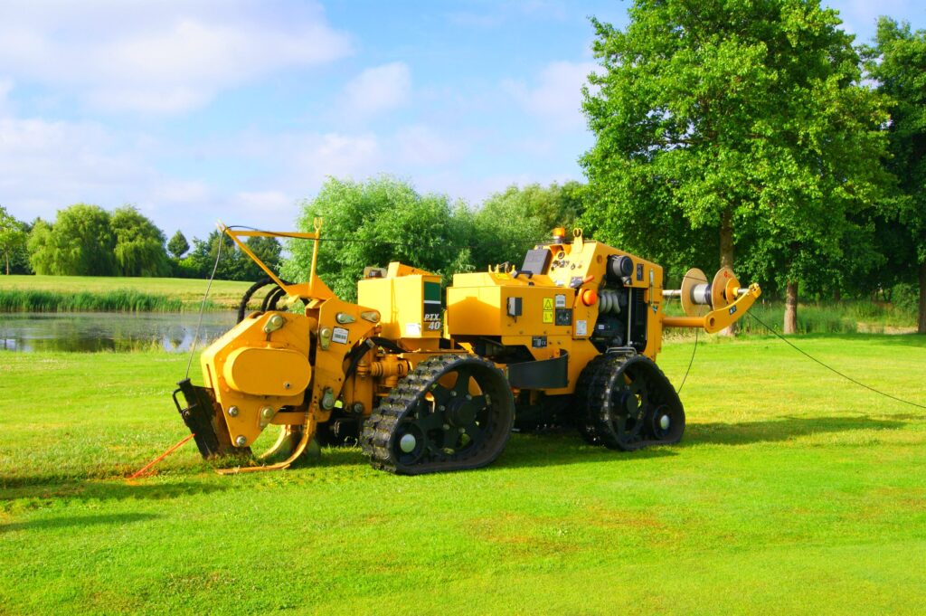 Vibrační pluh Vermeer PTX40