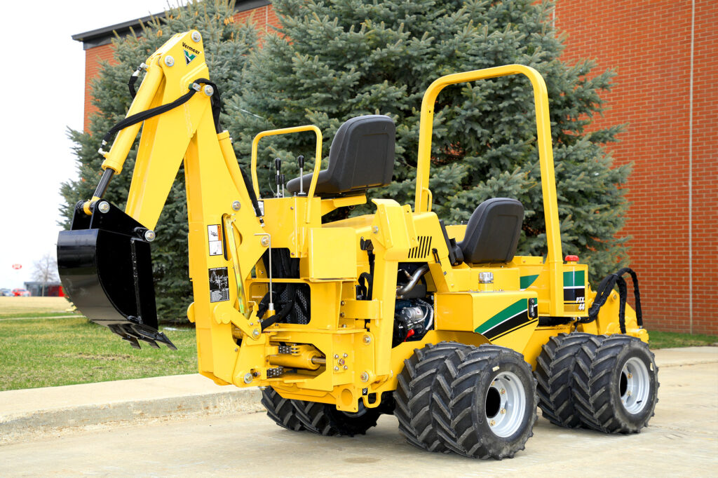 Vibrační pluh Vermeer PTX44