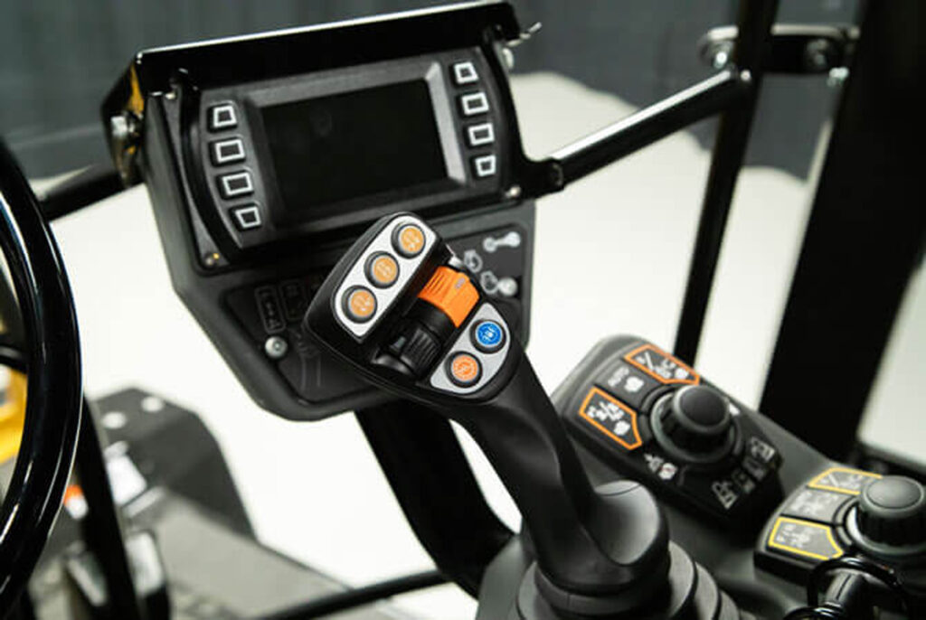 Vibrační pluh Vermeer XTS1250