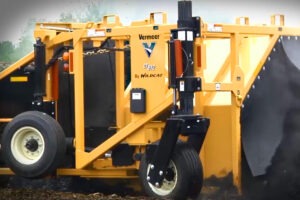 Překopávač kompostu Vermeer CT612